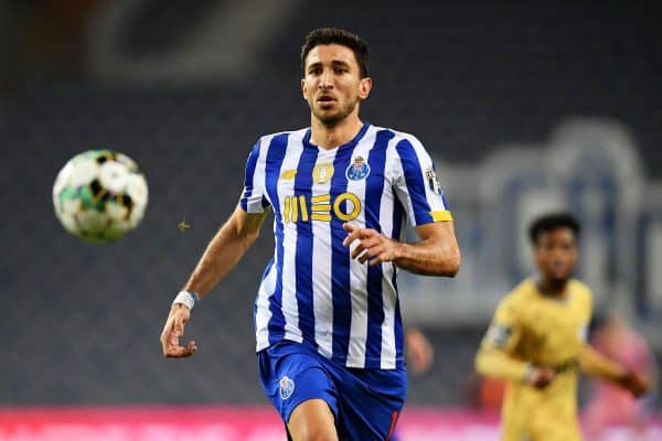 2ECF3YJ Dragao Stadium, Porto, Portugal.  February 13, 2021. Portuguese championship football, FC Porto versus Boa Vista;  Marko Grujic from FC Porto chases the through pass Credit: Action Plus Sports / Alamy Live News
